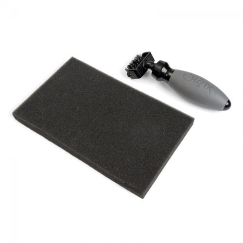 SIZZIX ACCESSORIES AND TOOLS - DIE BRUSH AND FOAM PAD