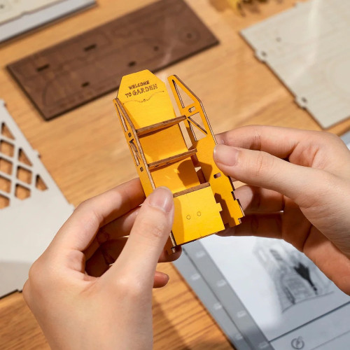 ROBOTIME 3D ДЪРВЕН ПЪЗЕЛ GARDEN HOUSE 176 ЧАСТИ TGB06