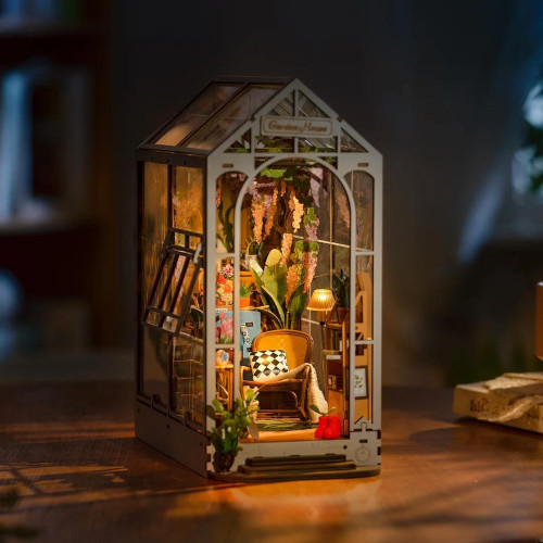 ROBOTIME 3D ДЪРВЕН ПЪЗЕЛ GARDEN HOUSE 176 ЧАСТИ TGB06