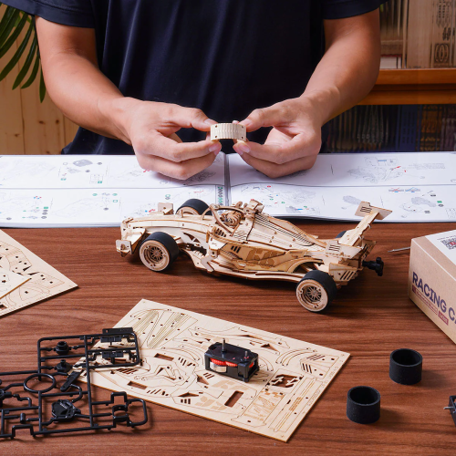 ROBOTIME 3D ДЪРВЕН ПЪЗЕЛ RACING CAR 246 ЧАСТИ LK505